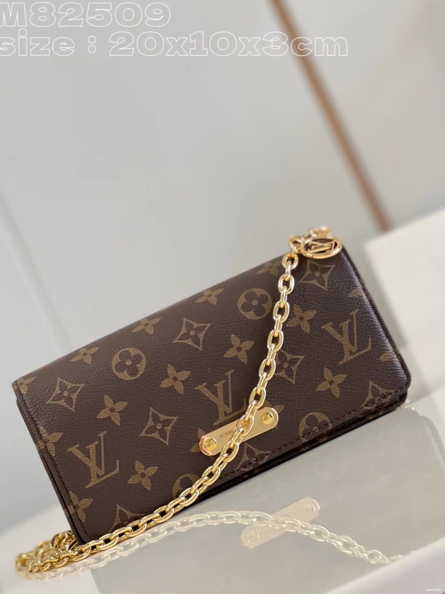 Chain LOUIS Wallet On VUITTON Lily 0516
